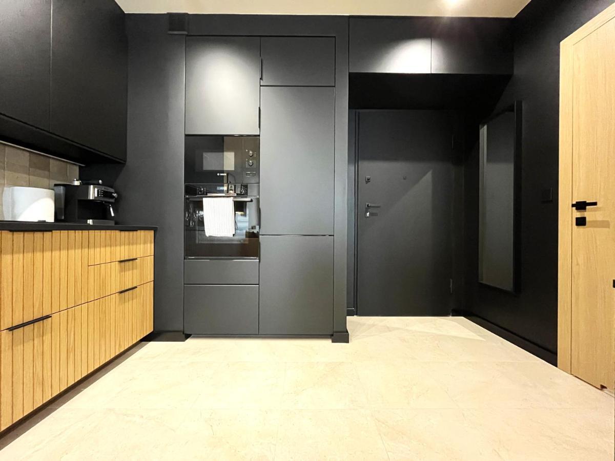 Wyszynskiego Apartment - Self Check-In 20H - Parking &Lift ヴロツワフ エクステリア 写真