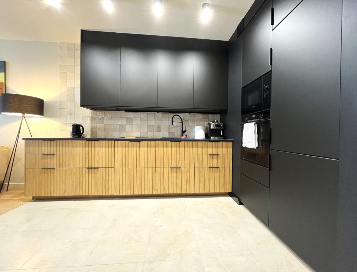 Wyszynskiego Apartment - Self Check-In 20H - Parking &Lift ヴロツワフ エクステリア 写真
